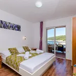 Juka Milna (Hvar)