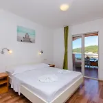 Juka Milna (Hvar)