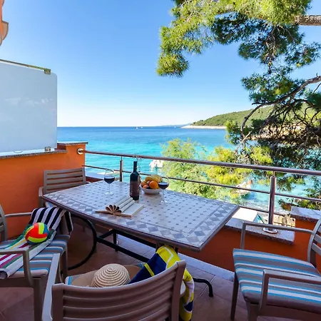 Juka * Milna (Hvar)
