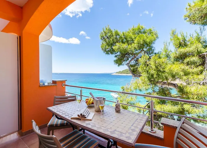 Juka * Milna (Hvar)